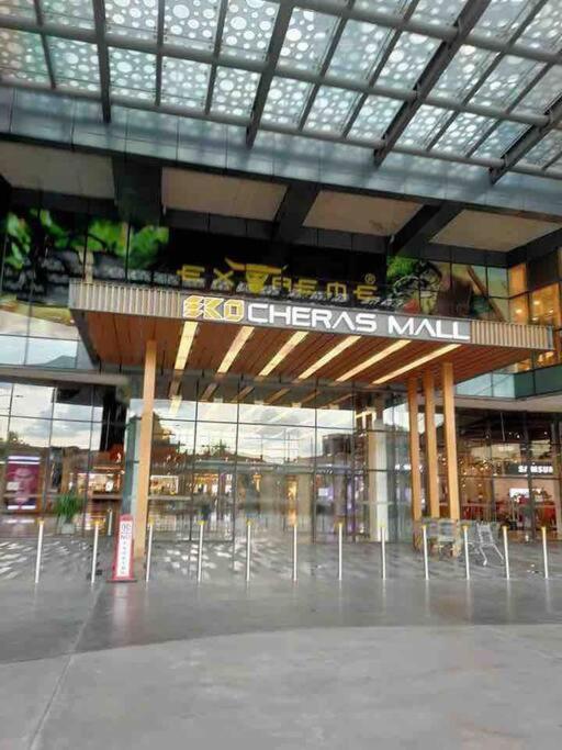 2Br 8Pax Swingduplexekocherasmall—Infinitypool Mrt Kuala Lumpur Zewnętrze zdjęcie